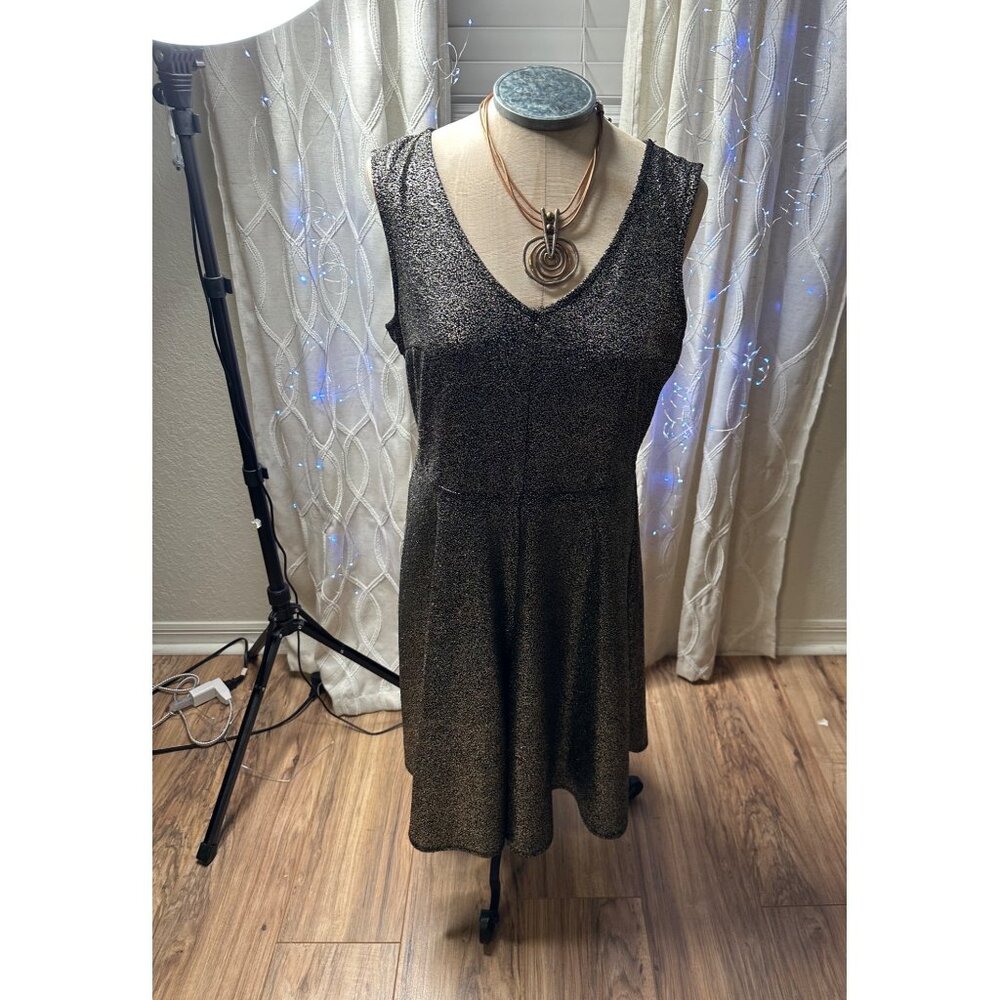Torrid Metallic Foil Skater Dress Sleeveless V Neck Stretchy  Sz 0 Whimsigoth